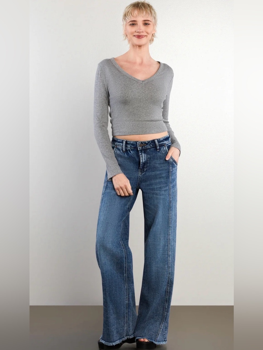 Hint of Blu Wide-Leg Women's Jeans - classic Blue, Sz 28